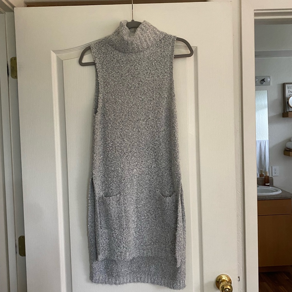 Turtleneck sleeveless calf length sweater